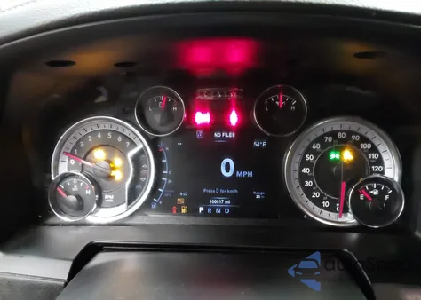 2018 Ram 1500 Sport 4X4 6'4 Box z USA, uszkodzony, nr VIN 1C6RR7HT2JS217051